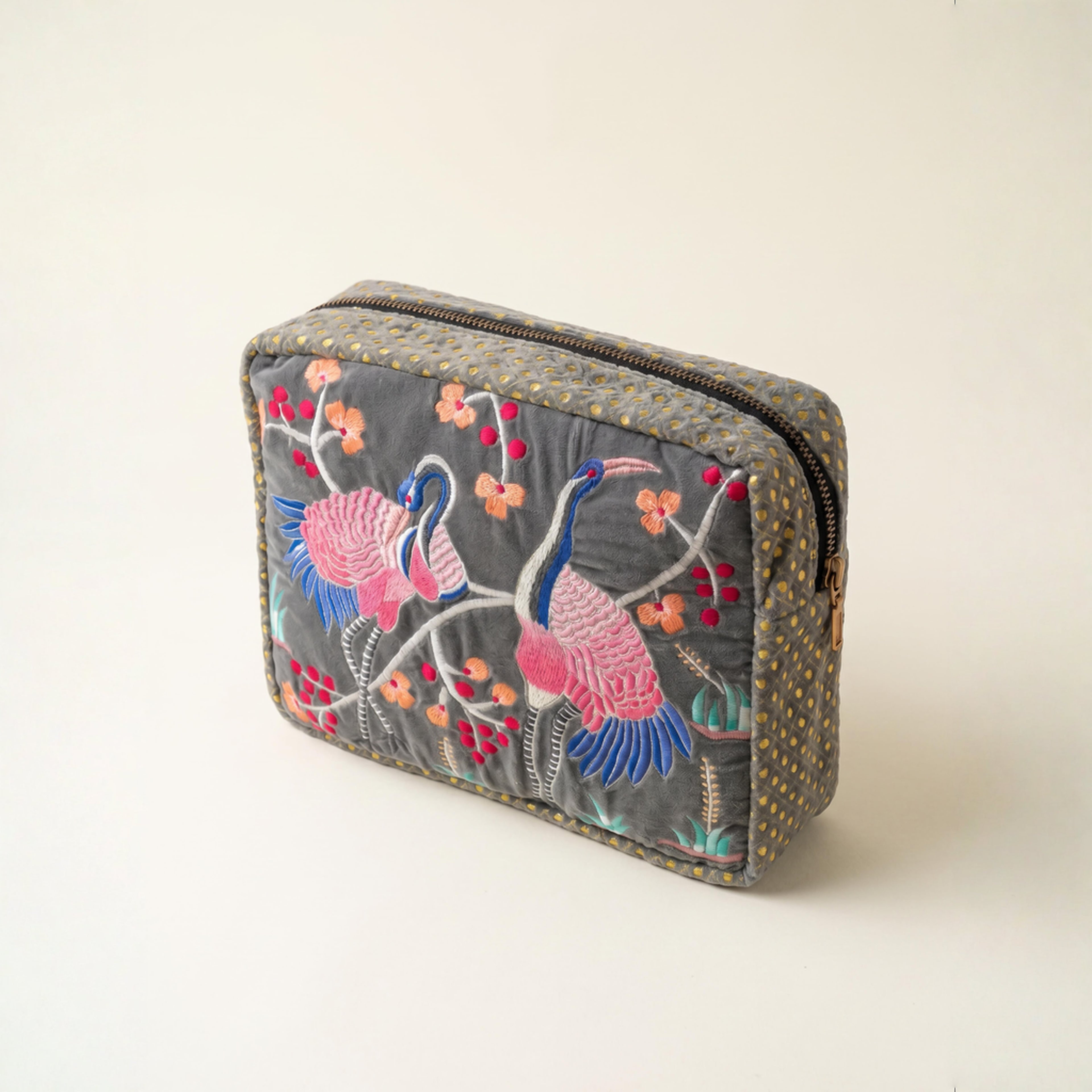 The River Luxe Pouch - Grey